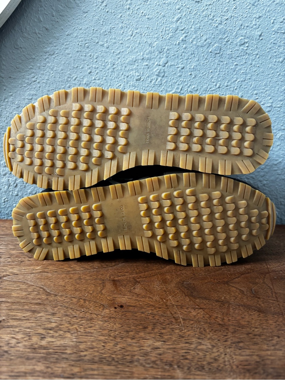 Tory Burch Leigh Trainer Sneakers - Picture 13 of 15